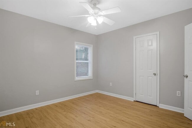Building Photo - 1270 Trenton St SE