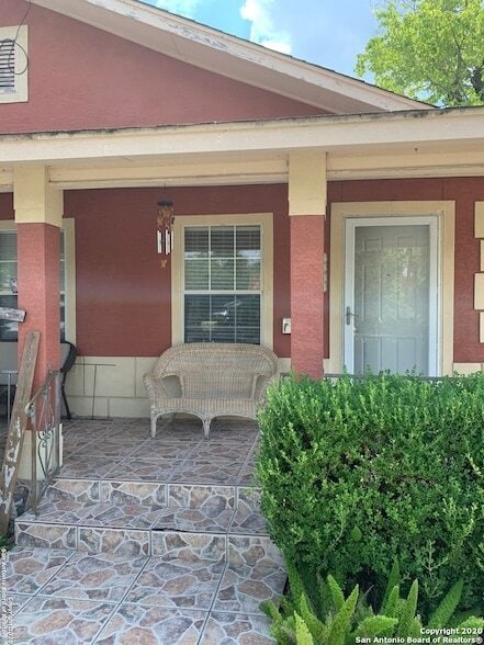 Building Photo - 1750 W Craig Pl