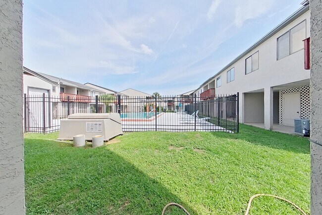 Building Photo - 1345 Airport Dr