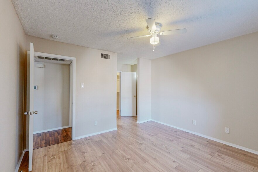 Building Photo - 4859 Cedar Springs Rd