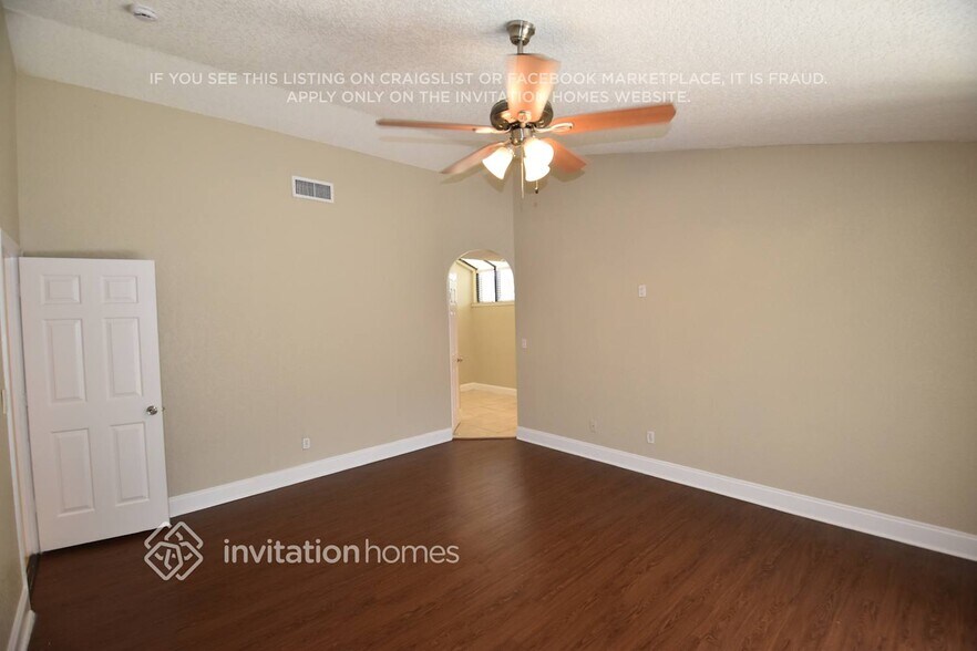 Building Photo - 3261 NW 108th Dr
