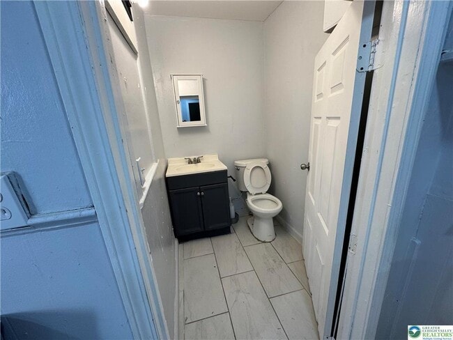 Building Photo - 420 E Ct St