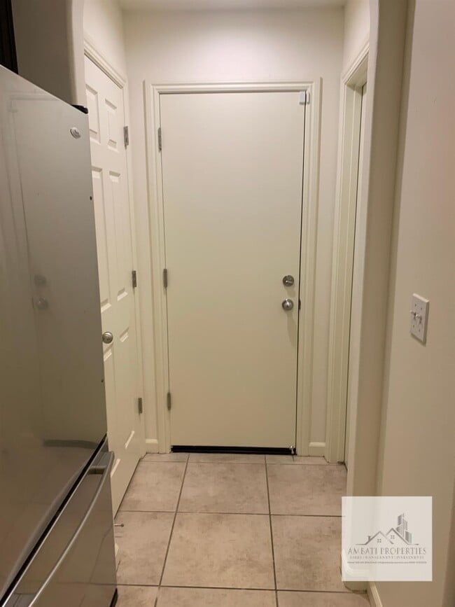 Building Photo - 3663 Etchings Way