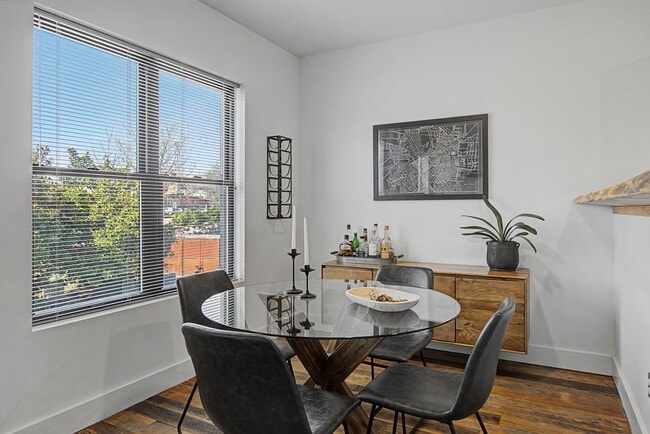 Building Photo - 1225 4th Ave S