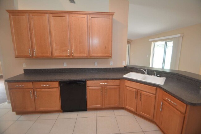 Building Photo - 27 Porcupine Dr