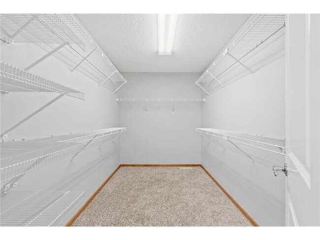 Building Photo - 2117 Vermillion Curve