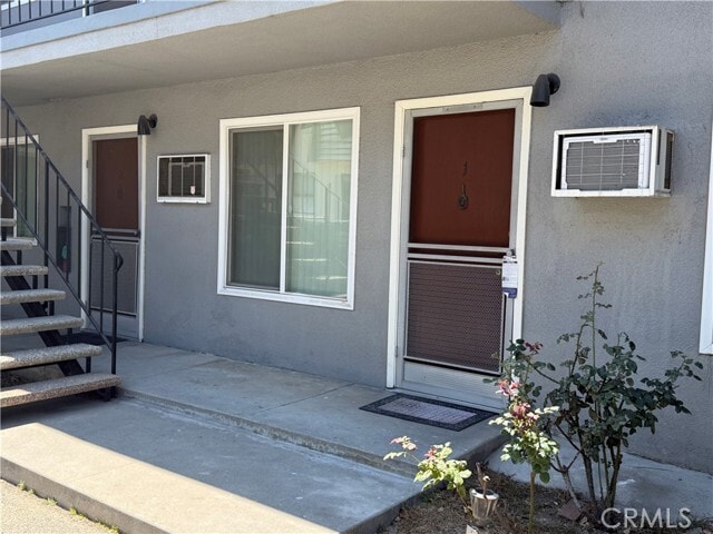Building Photo - 1420 Benito Ave