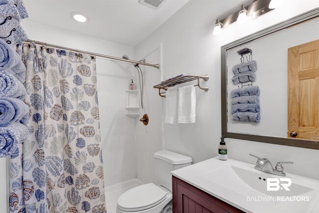 Building Photo - 15851 Keeney Dr