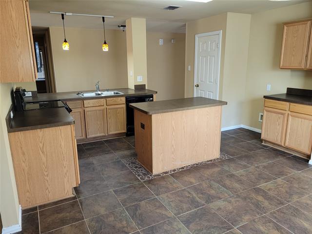 Building Photo - 614 Rolling Meadow Dr