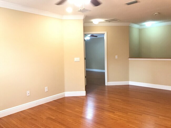 Building Photo - AMAZING HOME WITH LAKEFRONT VIEW!