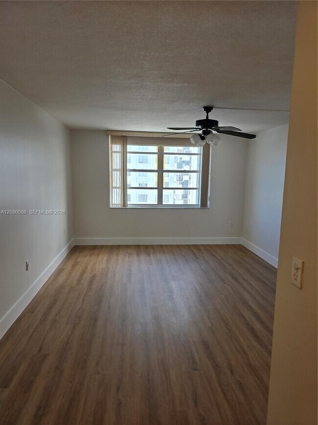 Building Photo - 2780 NE 183rd St