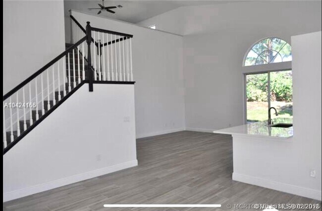 Building Photo - 5 Lake Eden Dr