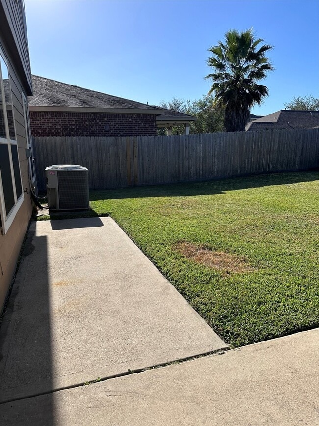 Building Photo - 1607 Bel Riposo Ln