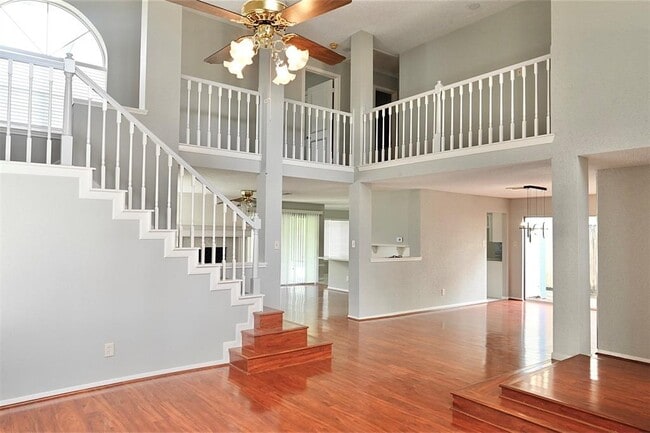 Building Photo - 3114 Hollow Creek Ct