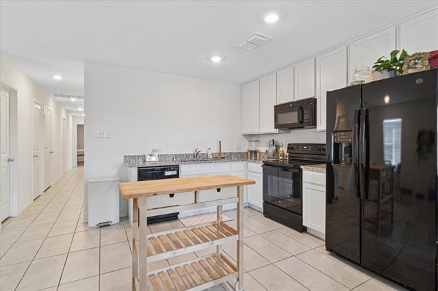 Building Photo - 145 Thresher Ln