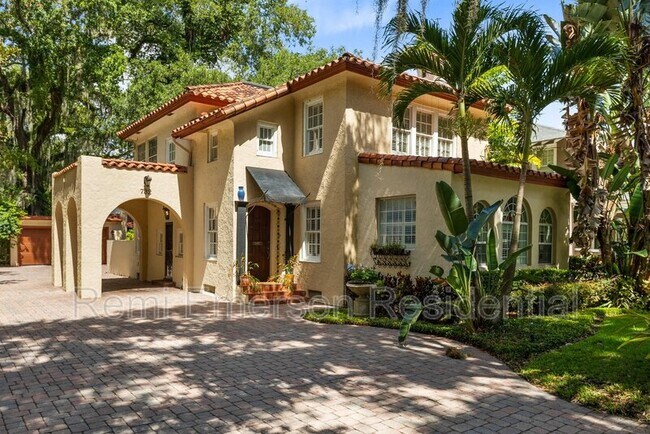 Primary Photo - 732 Edgewater Dr