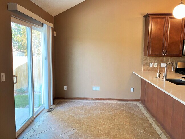 Building Photo - Wonderful 2 Bedroom and Loft on Large Lot and Backs to Open Space!
