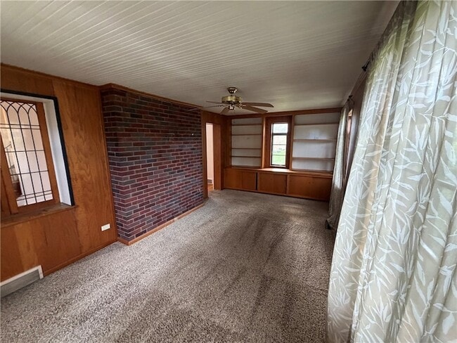 Building Photo - 218 Jackson Cir