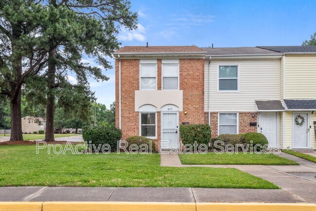 Primary Photo - 1579 Darren Cir