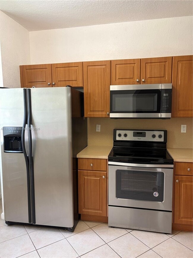 Building Photo - 8831 S Isles Cir