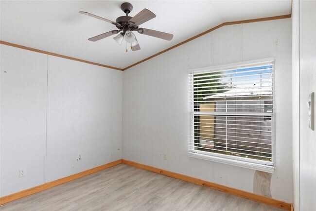 Building Photo - 10821 TX-150