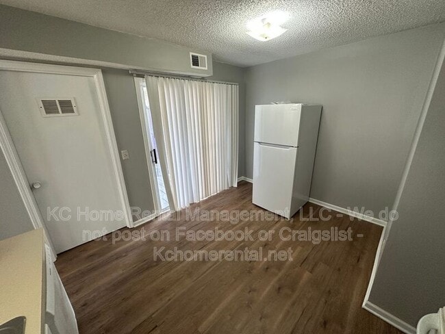 Building Photo - 838 Saddlewood St