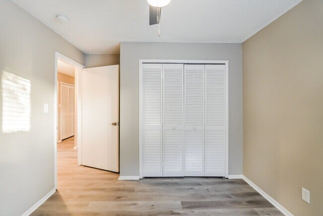 Building Photo - 1021 Wainright Dr