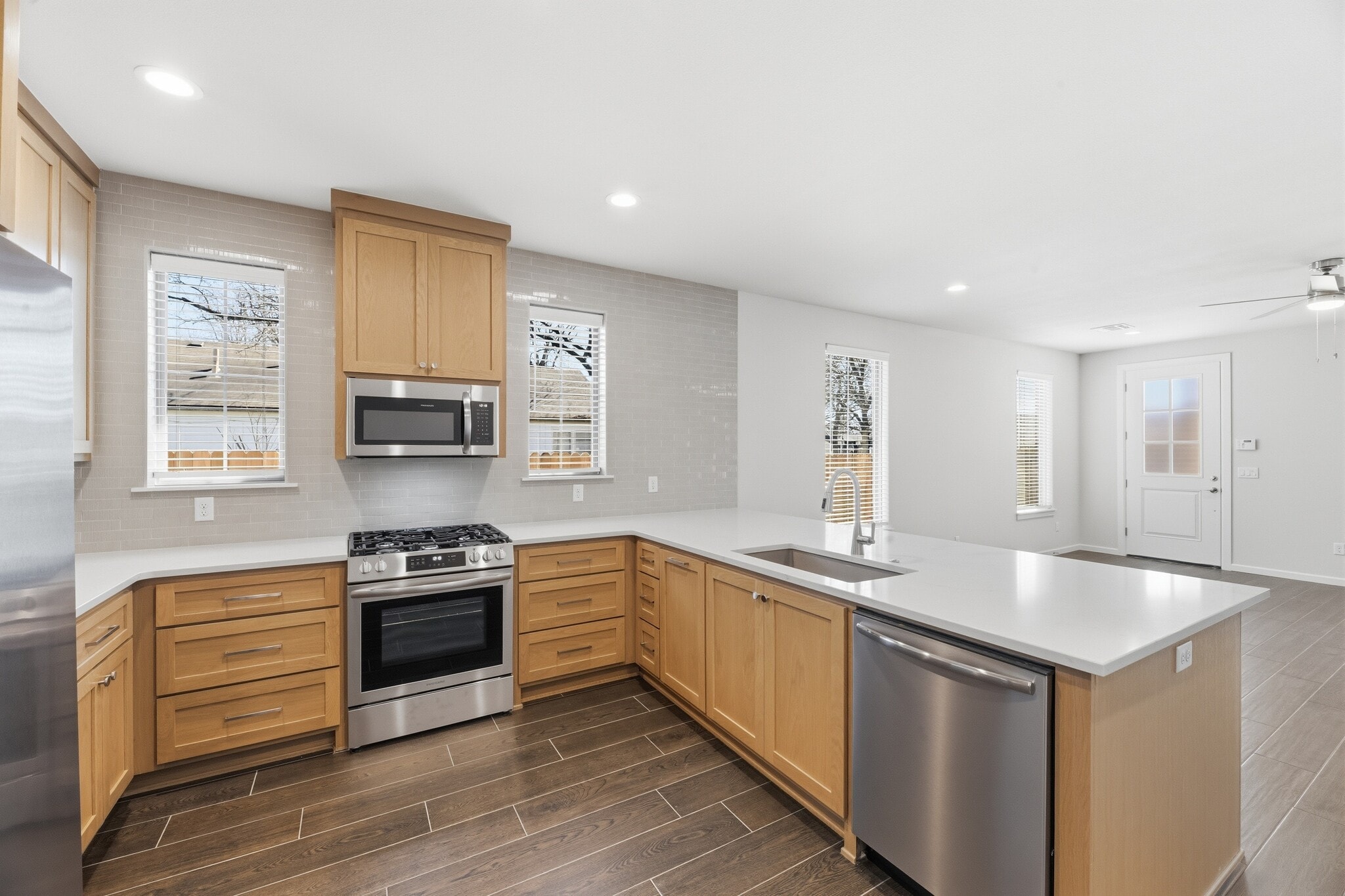 Building Photo - 316 E Elgin St