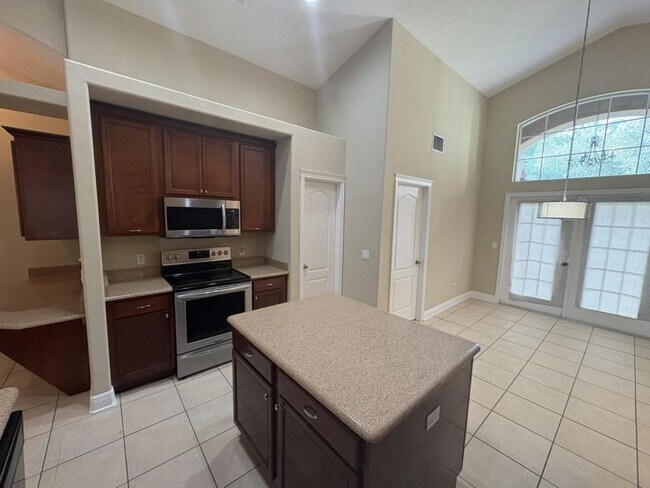 Building Photo - 6117 Whimbrelwood Dr