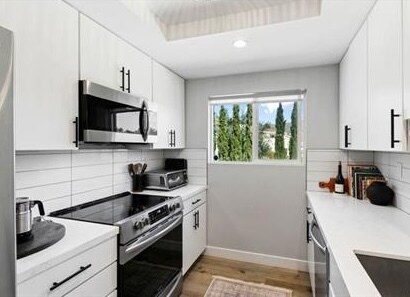 Building Photo - 6435 Kanan Dume Rd