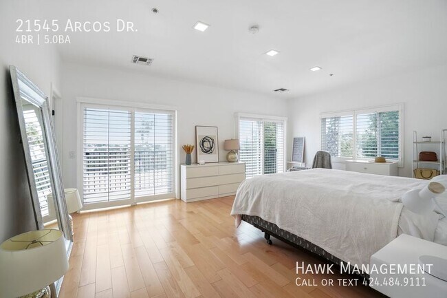 Building Photo - 21545 Arcos Dr