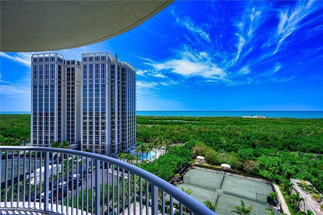 Building Photo - 7117 Pelican Bay Blvd