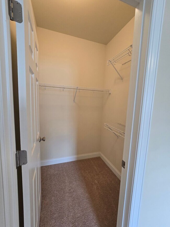 Building Photo - NEW LISTING in Cary NC!!