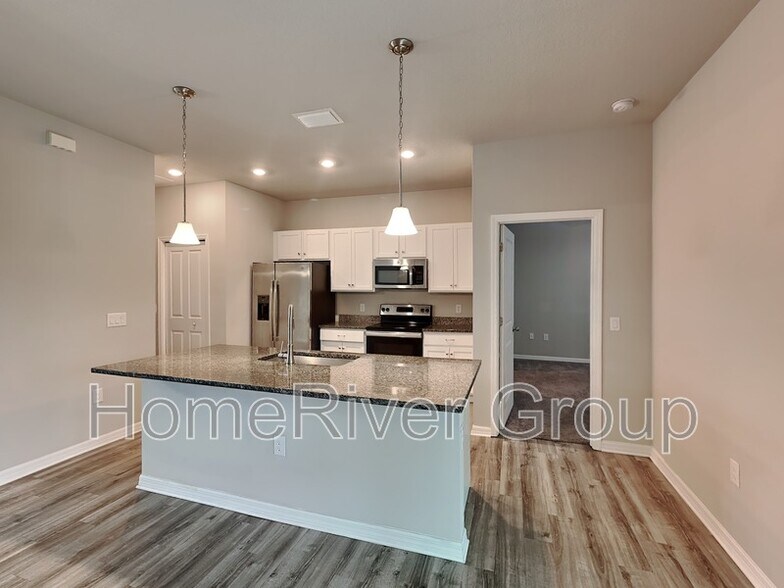 Building Photo - 18407 Kerrville Cir