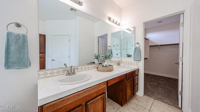 Building Photo - 15670 W Monterosa St