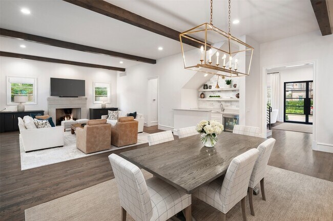 Building Photo - 3537 Villanova St