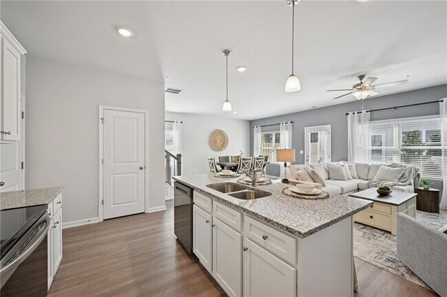 Building Photo - 405 Lanier Cir