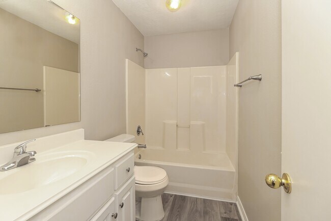 Building Photo - 16360 Hidden River Ct