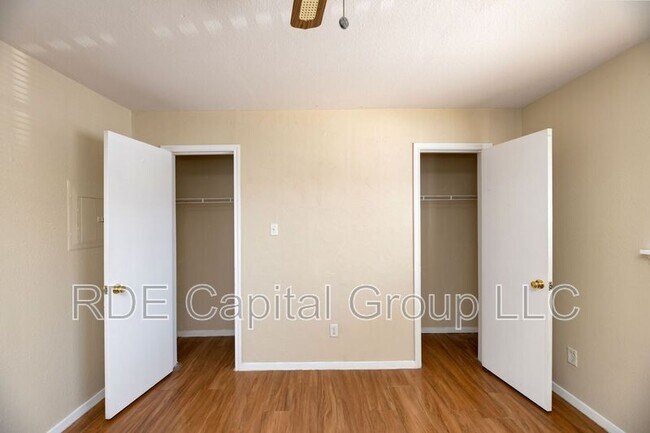Building Photo - 4515 Columbia Ave