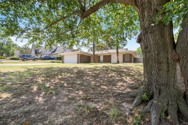 Building Photo - Remodeled 4 Bedroom in the Heart of Tulsa