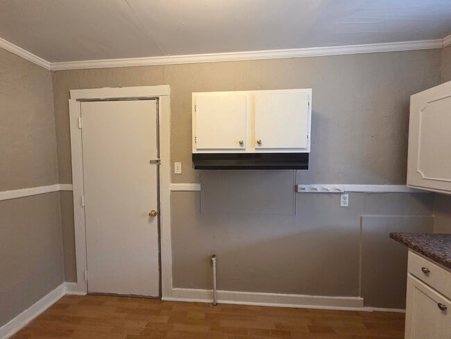 Building Photo - 3458 Radford Rd