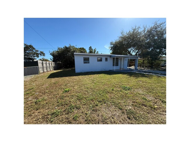 Building Photo - 3250 NW 179th St