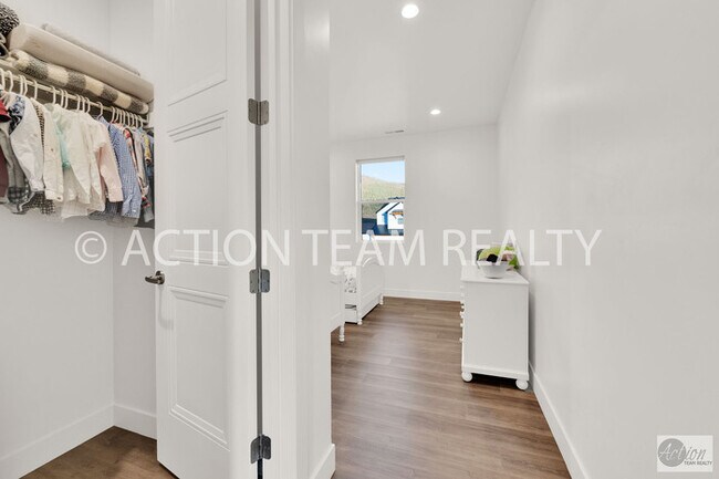 Building Photo - Fully furnished Home in Lehi, UT