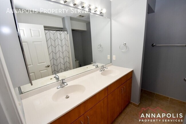 Building Photo - 1115 Primrose Ct