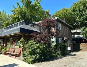Building Photo - 2 bedroom in Seattle WA 98103