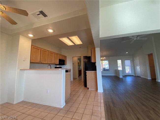 Building Photo - 2624 Breakers Creek Dr