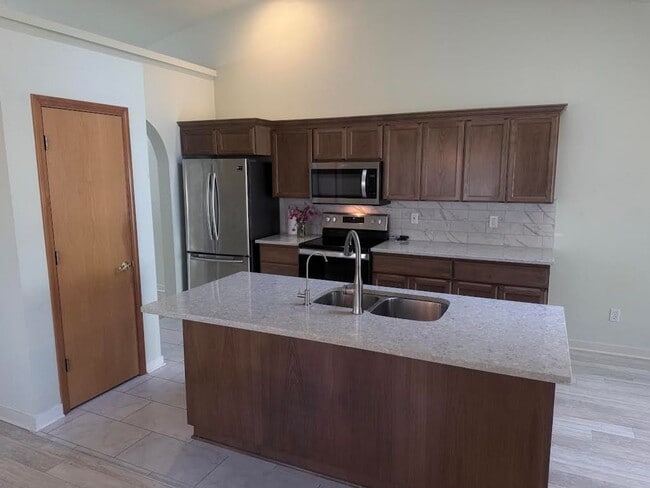 Building Photo - Updated Single Level Home in Highly Sought...