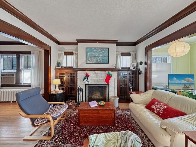 Building Photo - 2011 Ashland Ave