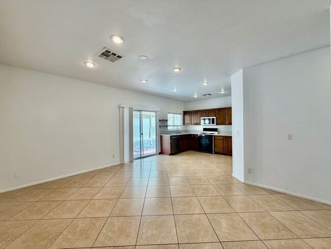 Building Photo - 884 Blue Rosalie Pl