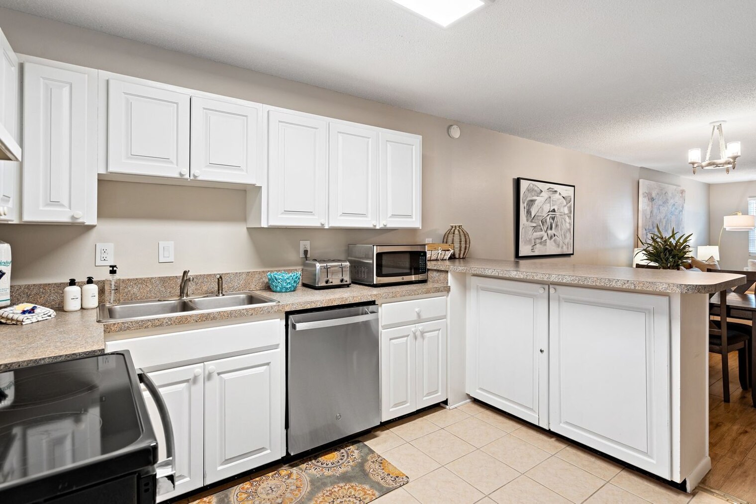 Building Photo - 215 Venus Ct